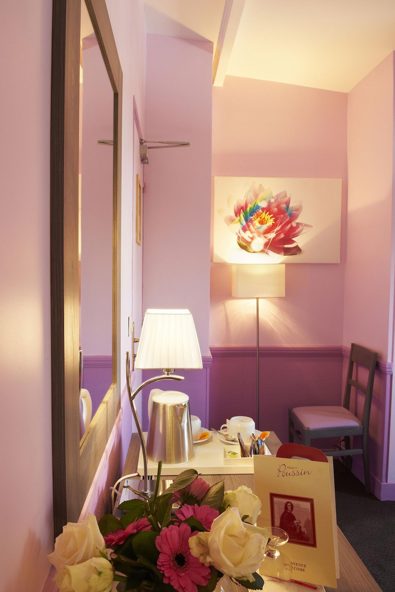 Hotel Poussin Paris Exteriör bild